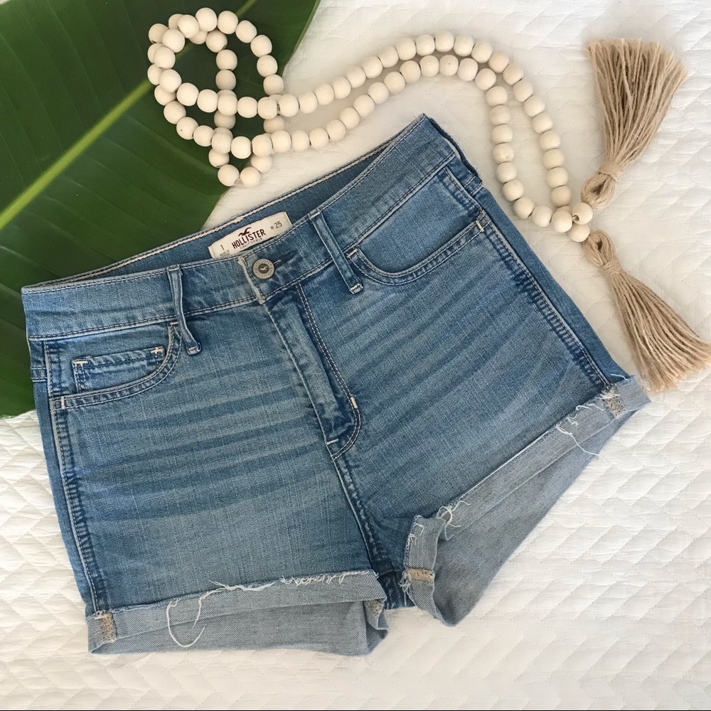 Hollister California Medium Wash Frayed & Cuffed Denim Shorts SIZE 1 W25